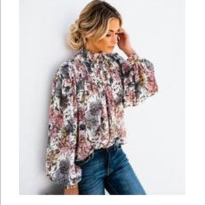 VICI Aaliyah floral blouse size M